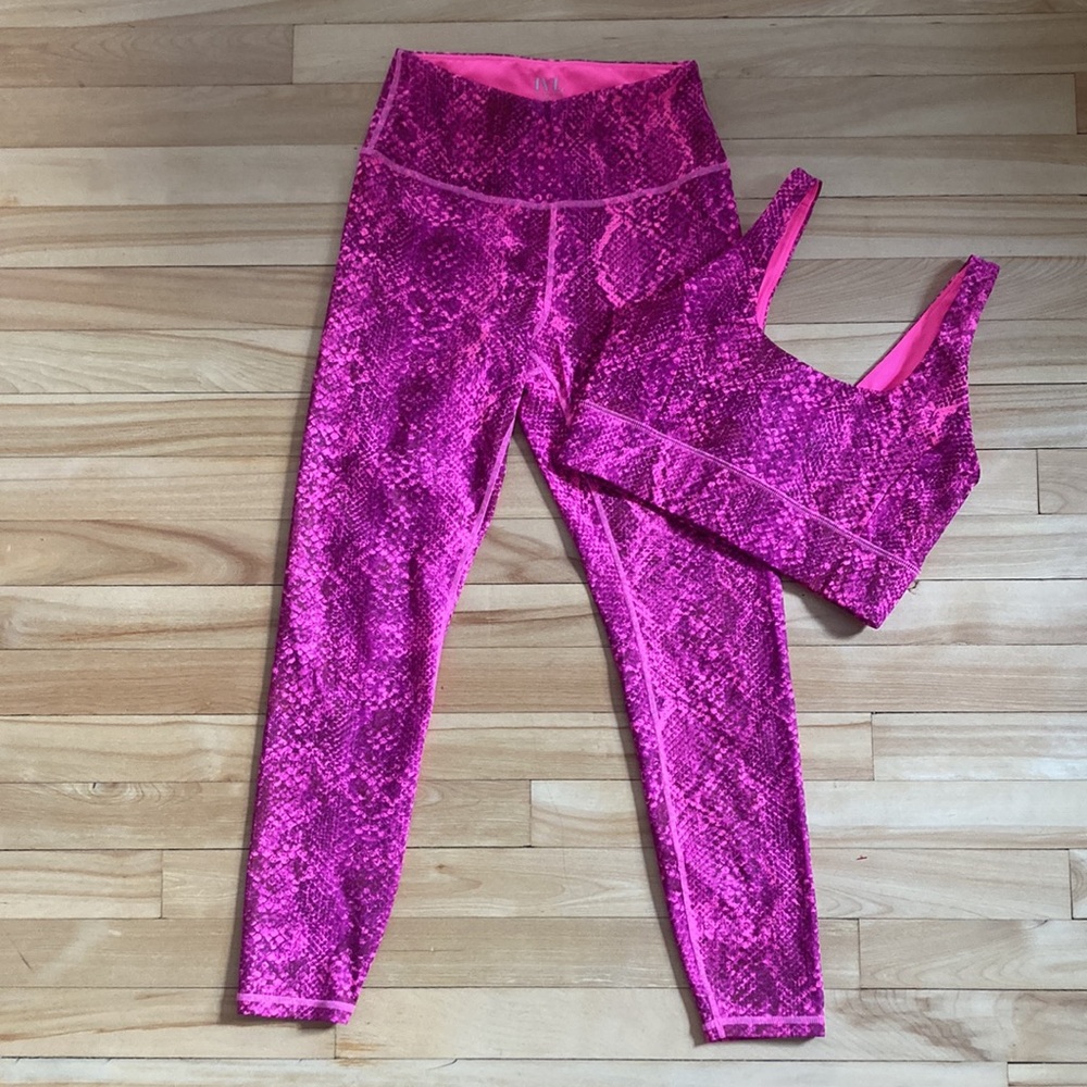 IVL COLLECTIVE SET pink snake print workout leggings and top, size s/m